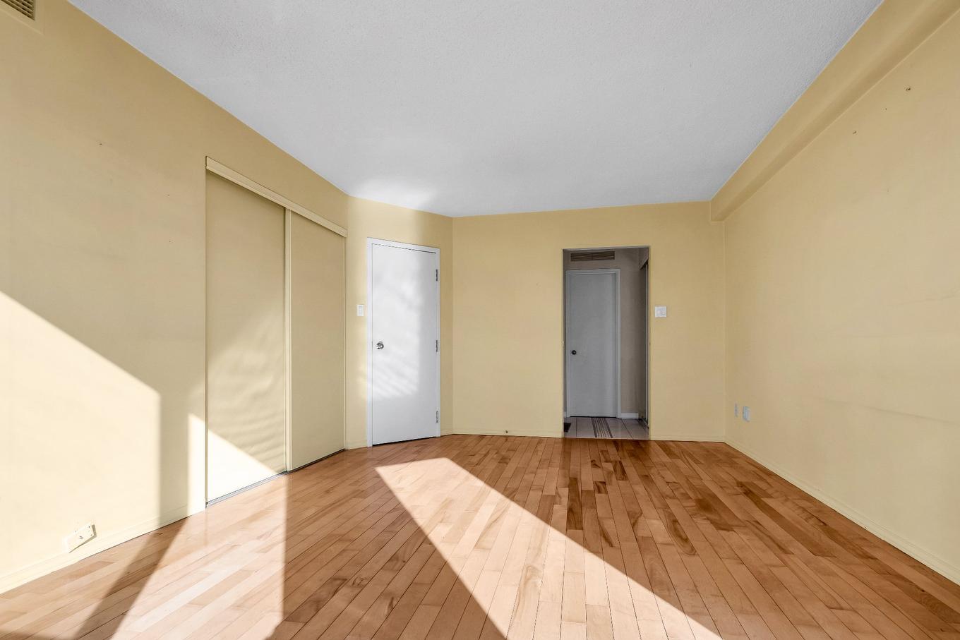 Primary bedroom - 606-30 Rue Berlioz, Montréal (Verdun/Île-Des-Soeurs), QC - Indoor Photo Showing Other Room