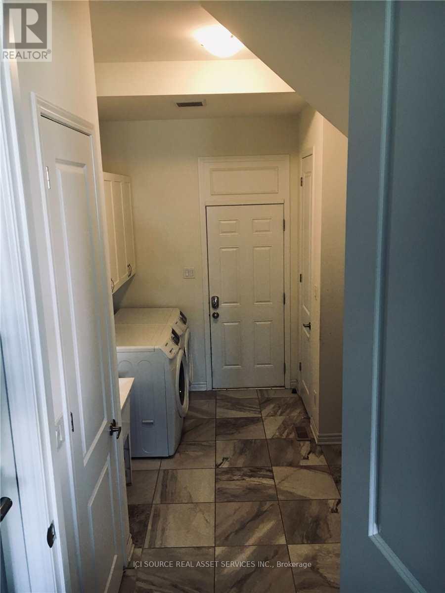 459 Equestrian Way, Cambridge, ON - Indoor Photo Showing Laundry Room