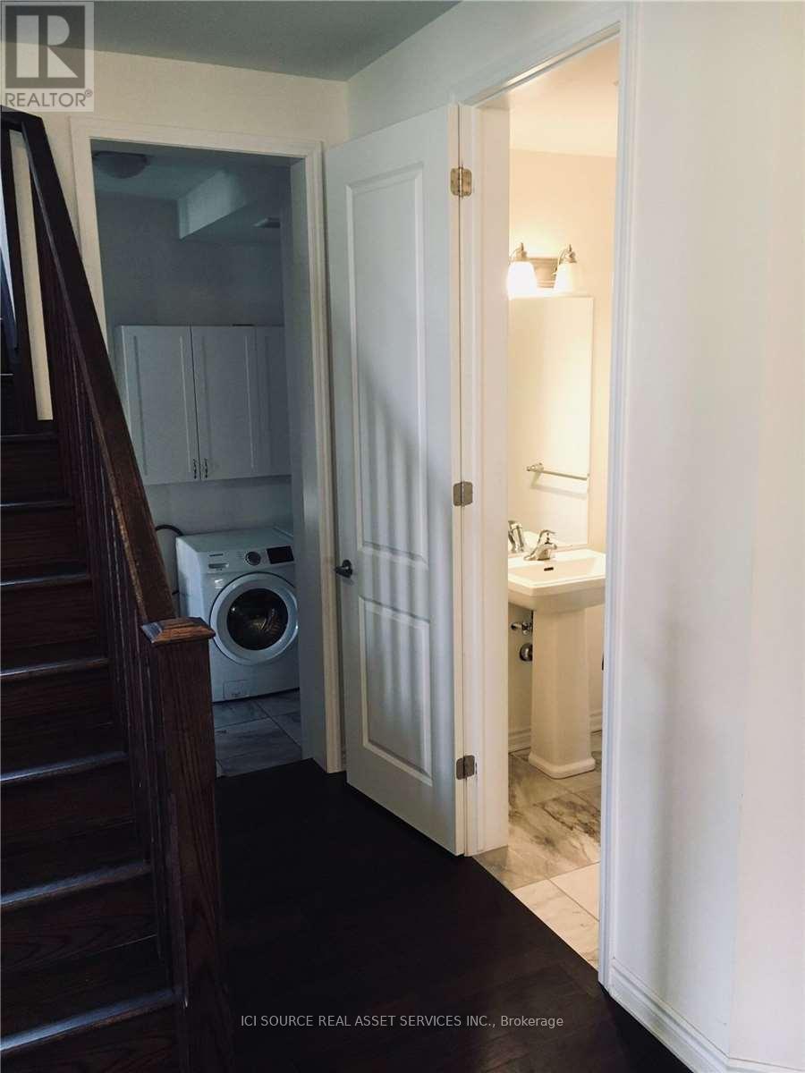 459 Equestrian Way, Cambridge, ON - Indoor Photo Showing Laundry Room