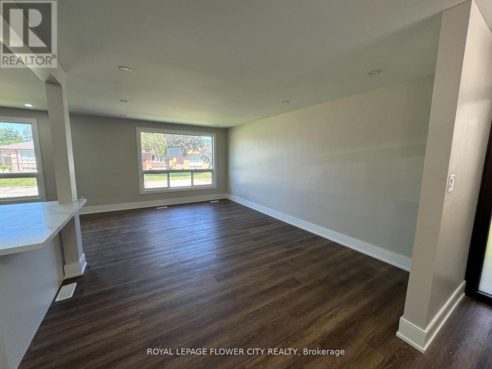 221 Acton Avenue, Toronto, ON - Indoor Photo Showing Other Room