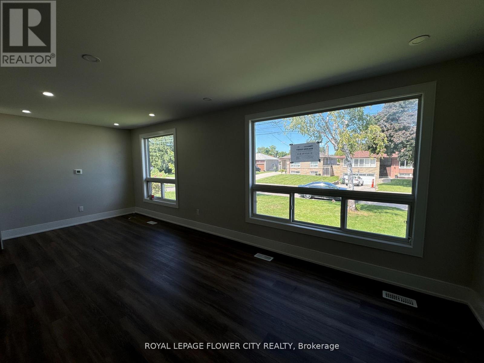 221 Acton Avenue, Toronto, ON - Indoor Photo Showing Other Room