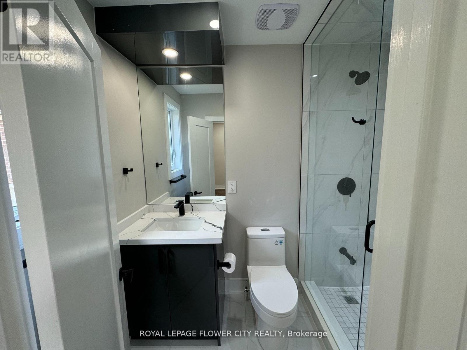 221 Acton Avenue, Toronto, ON - Indoor Photo Showing Bathroom