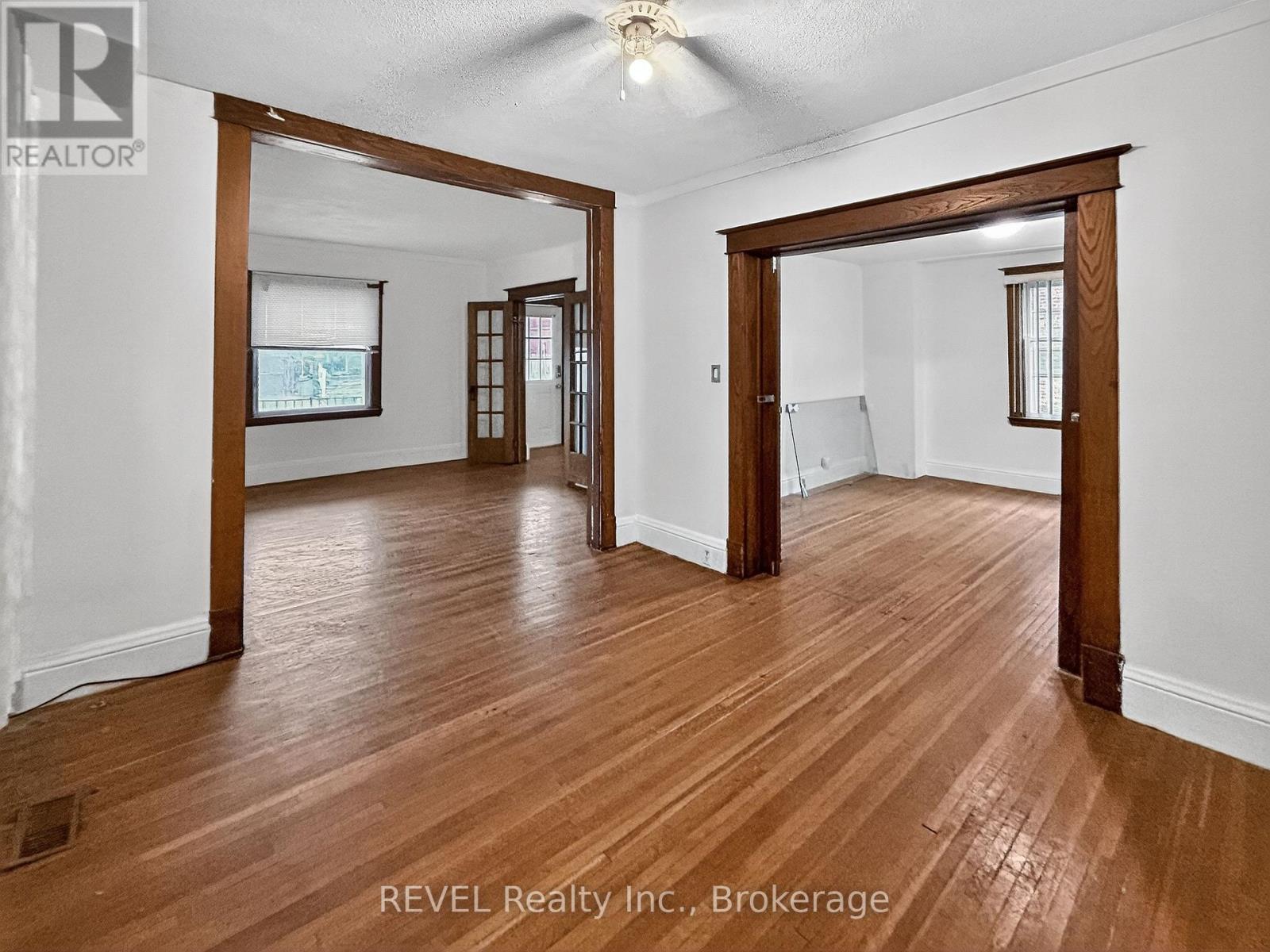 303 Merritt Street, St. Catharines (Oakdale), ON - Indoor Photo Showing Other Room