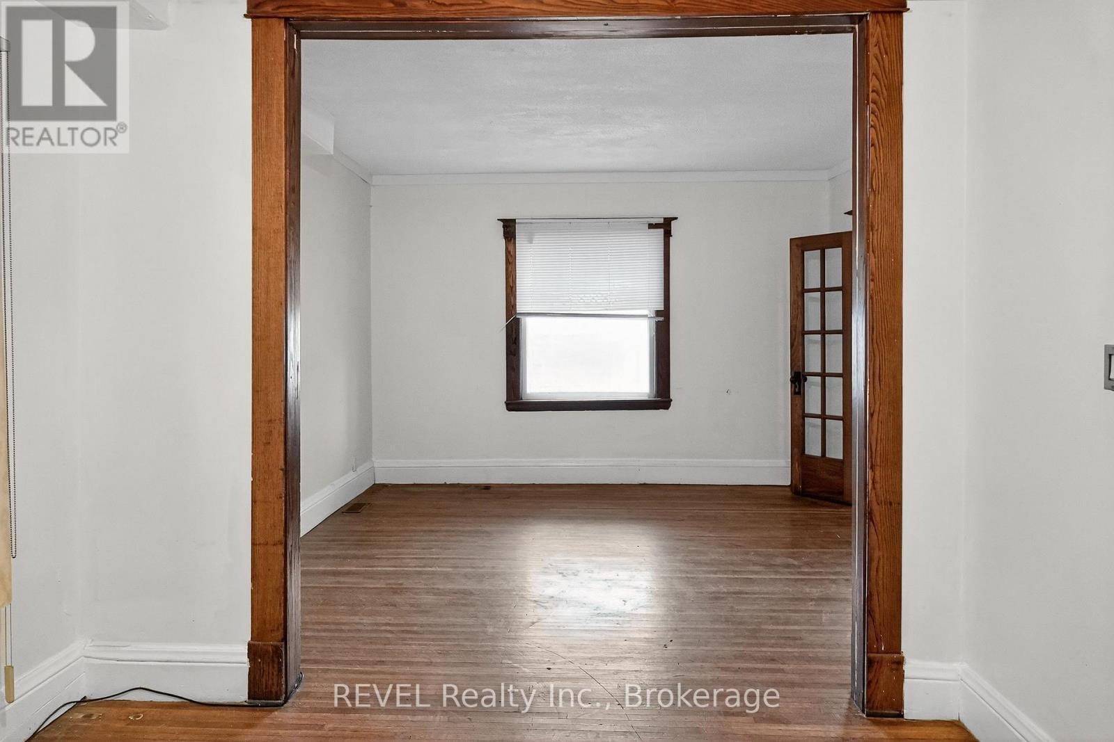 303 Merritt Street, St. Catharines (Oakdale), ON - Indoor Photo Showing Other Room