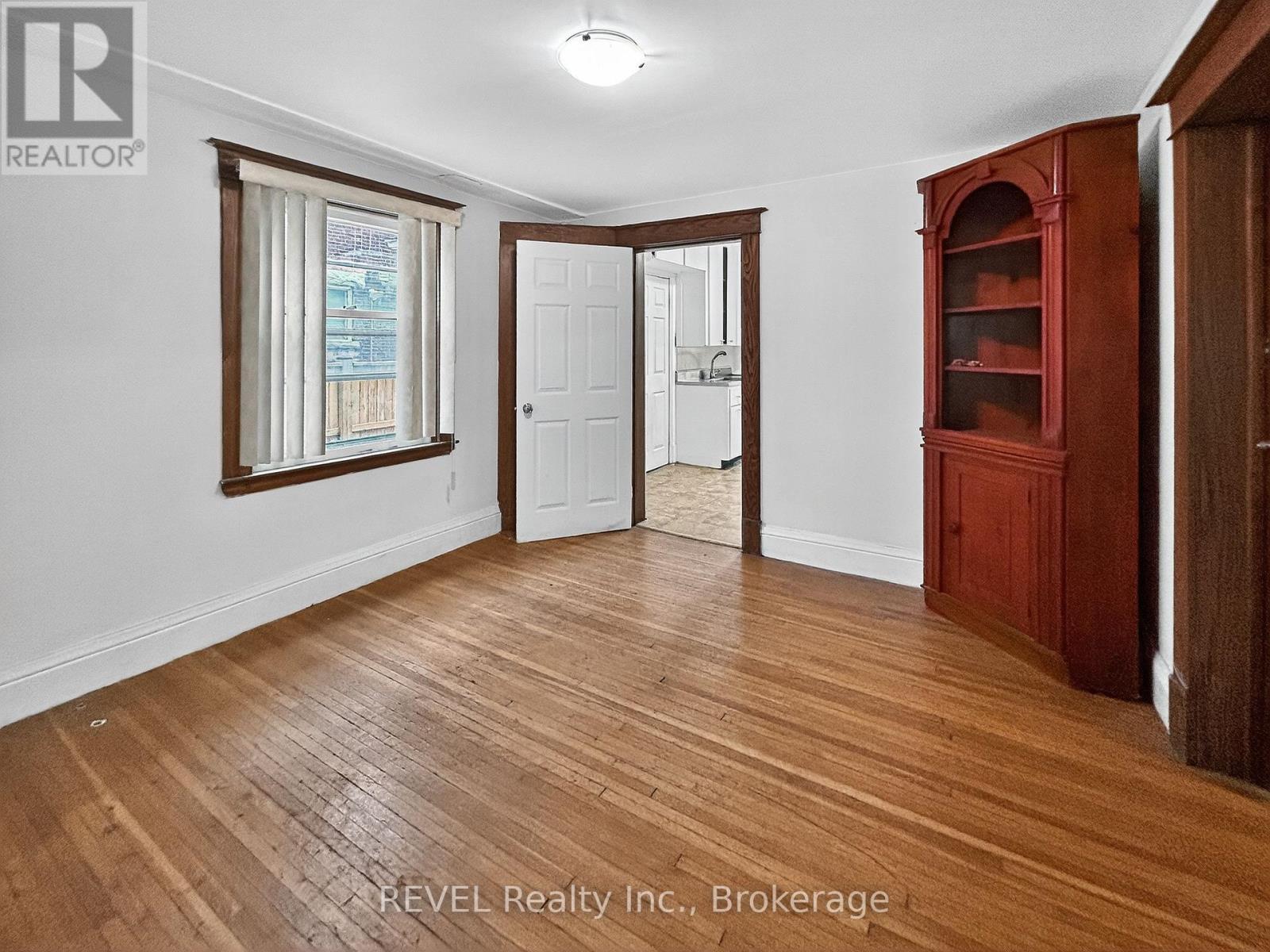 303 Merritt Street, St. Catharines (Oakdale), ON - Indoor Photo Showing Other Room