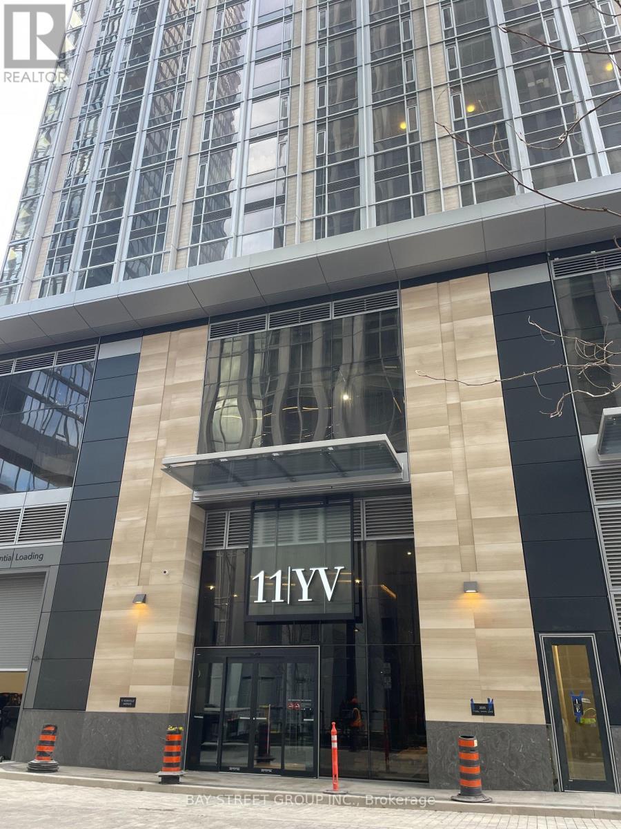 1814 - 11 Yorkville Avenue, Toronto, ON - Outdoor