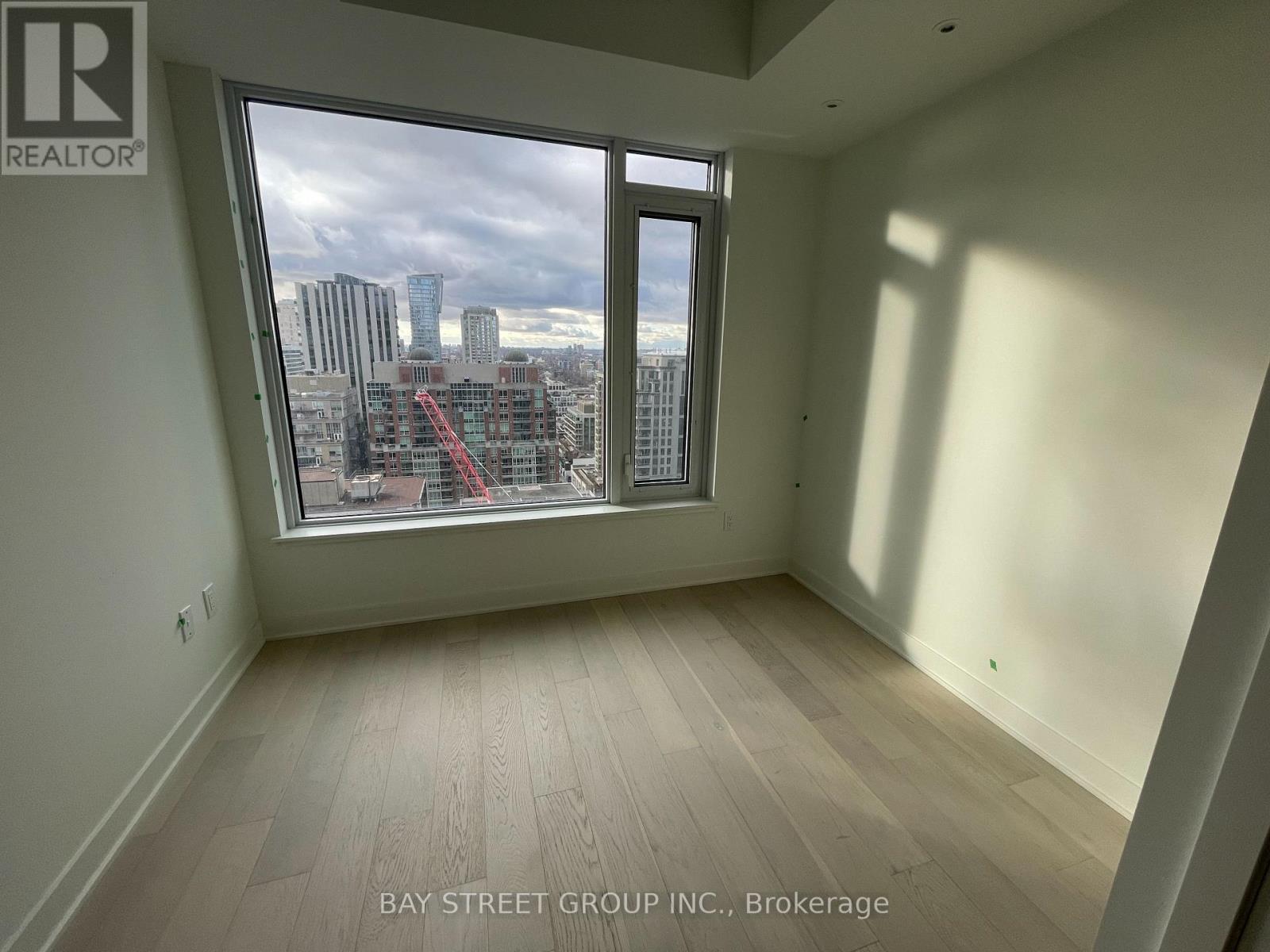 1814 - 11 Yorkville Avenue, Toronto, ON - Indoor Photo Showing Other Room