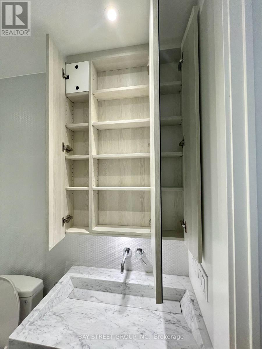 1814 - 11 Yorkville Avenue, Toronto, ON - Indoor