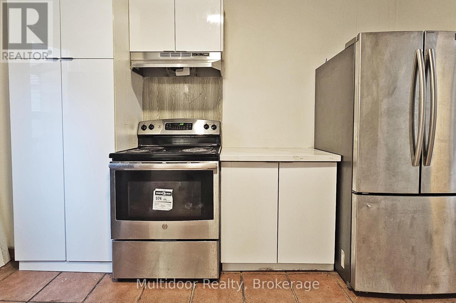 260 Glebemount Avenue, Toronto, ON - Indoor Photo Showing Kitchen