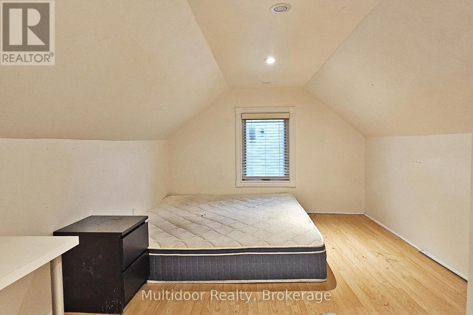 260 Glebemount Avenue, Toronto, ON - Indoor