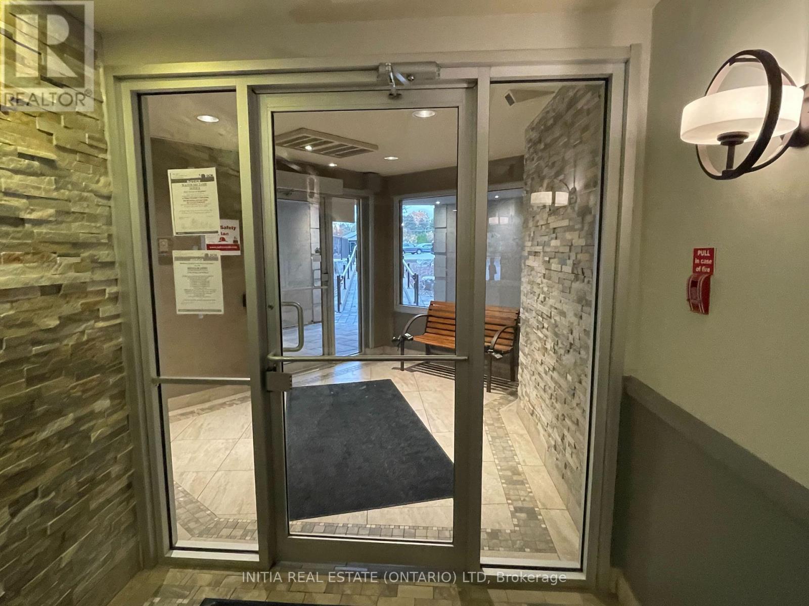 304 - 1 Jacksway Crescent, London North (North G), ON - Indoor Photo Showing Other Room