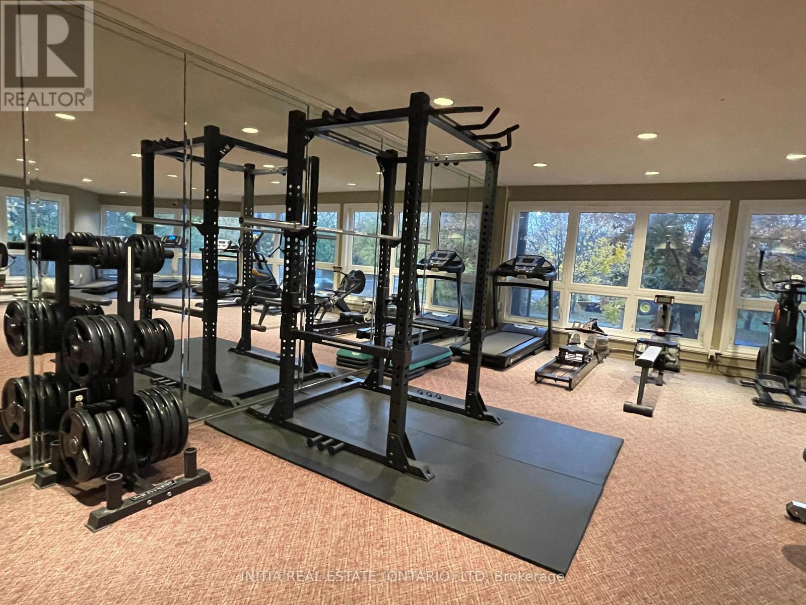 304 - 1 Jacksway Crescent, London North (North G), ON - Indoor Photo Showing Gym Room