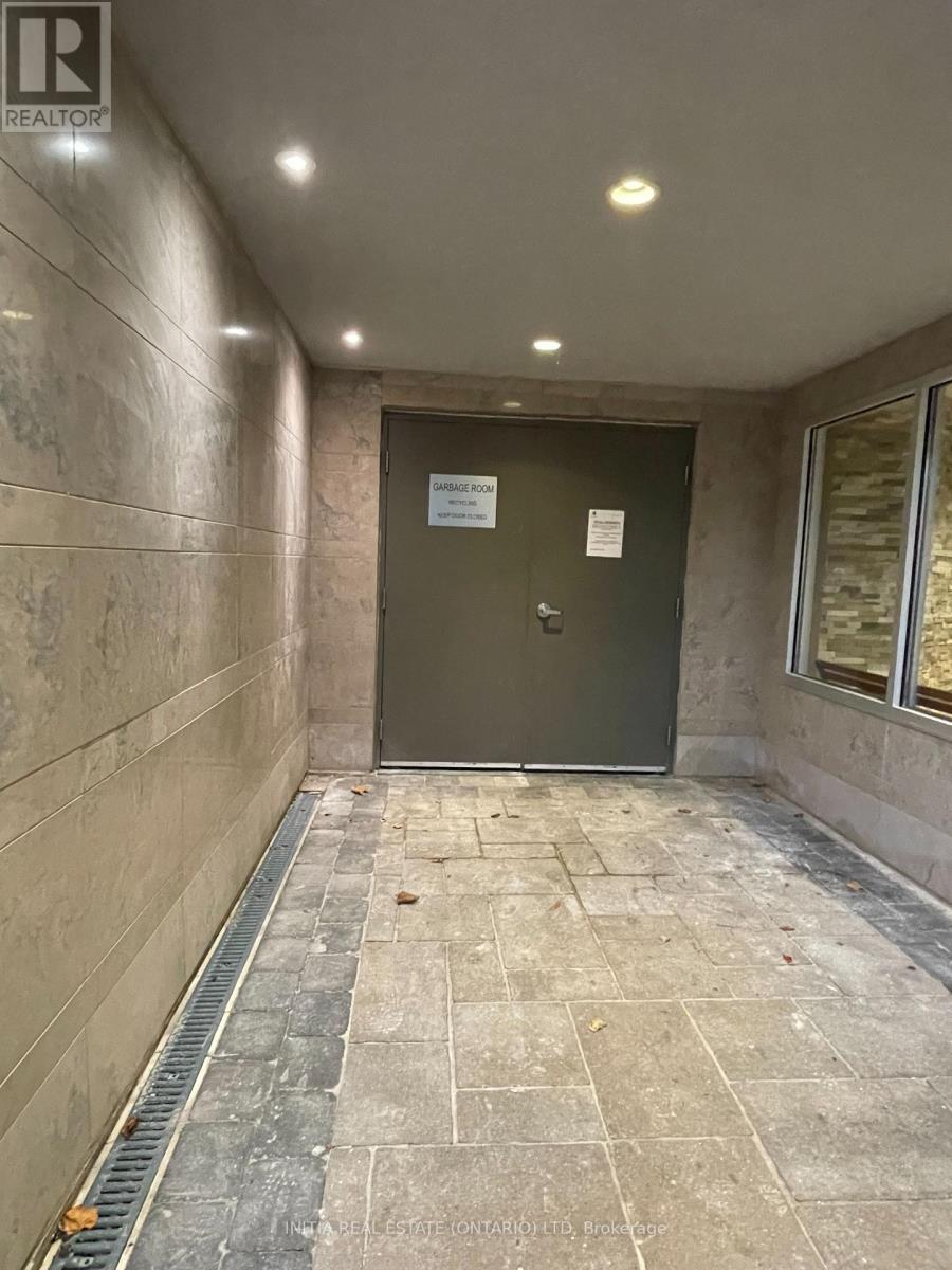 304 - 1 Jacksway Crescent, London North (North G), ON - Indoor