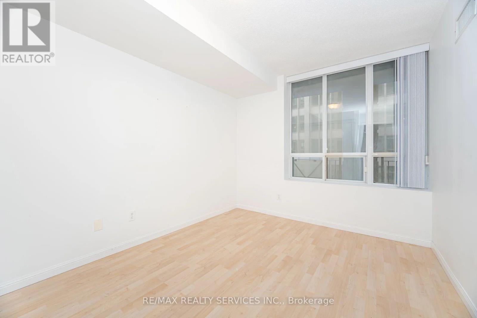 1012 - 140 Simcoe Street, Toronto, ON - Indoor Photo Showing Other Room