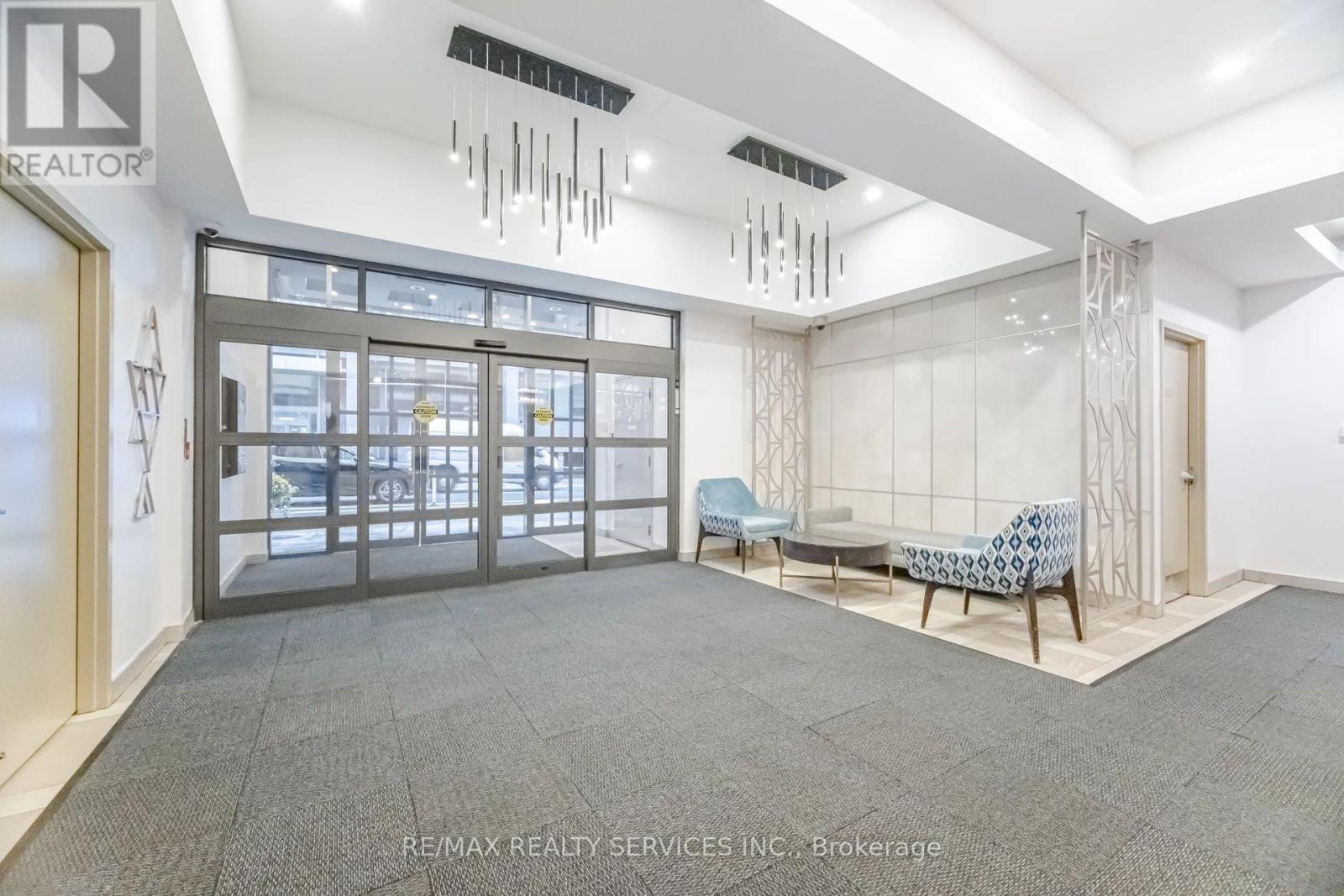 1012 - 140 Simcoe Street, Toronto, ON - Indoor Photo Showing Other Room