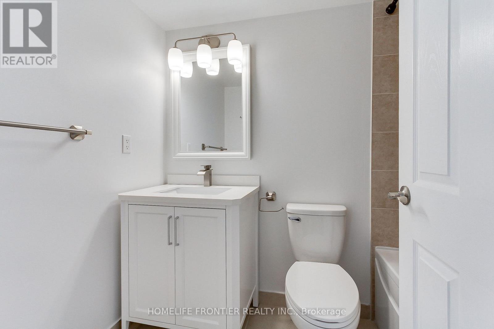 1906 - 80 Antibes Drive, Toronto, ON - Indoor Photo Showing Bathroom