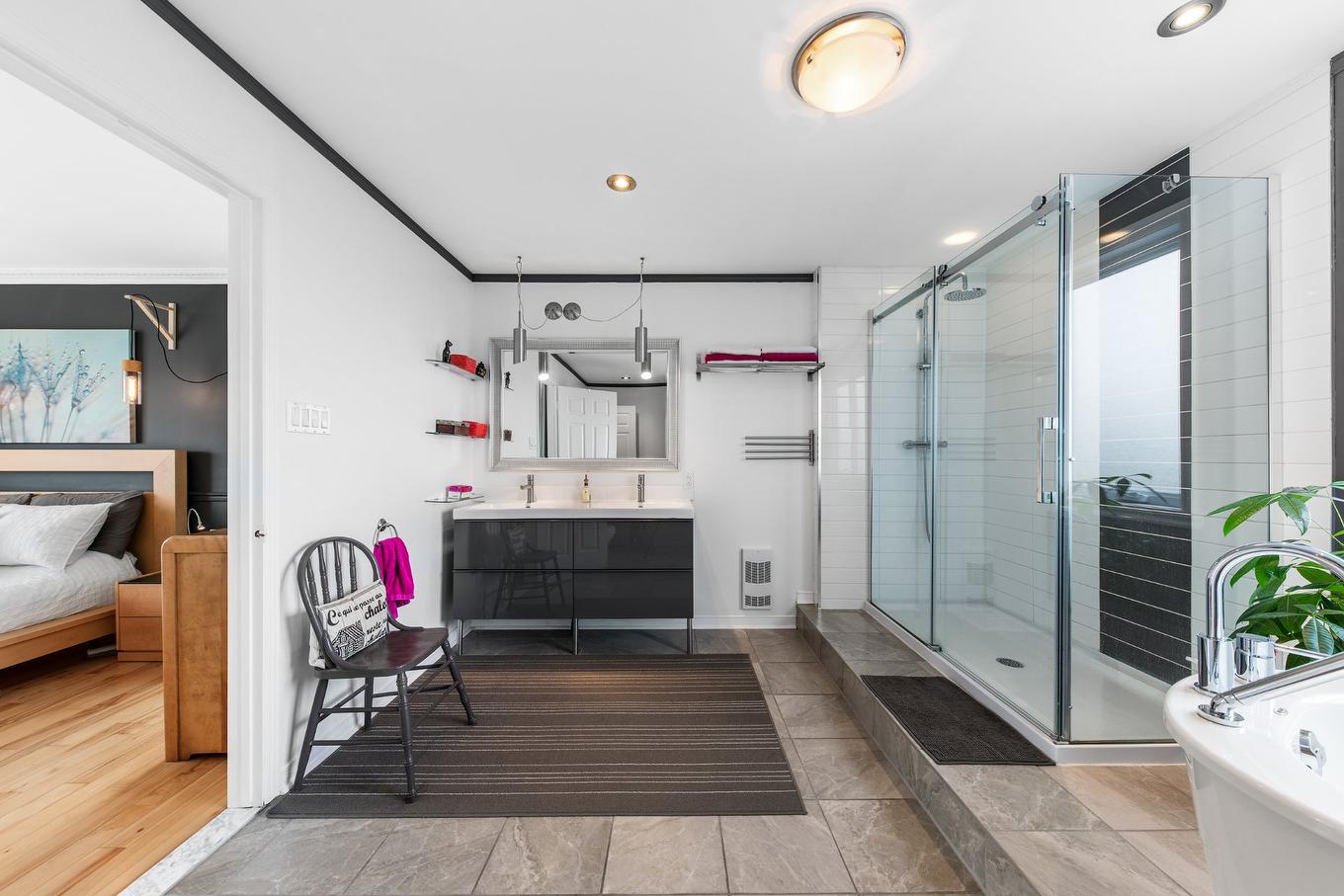 Ensuite bathroom - 83 Rue Antoine-Quiriac, Saint-Jean-Sur-Richelieu, QC - Indoor