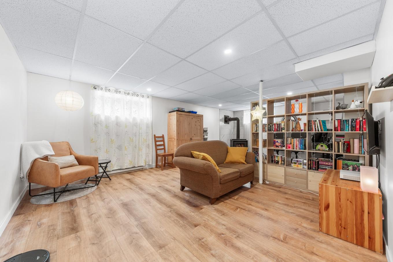 Family room - 83 Rue Antoine-Quiriac, Saint-Jean-Sur-Richelieu, QC - Indoor