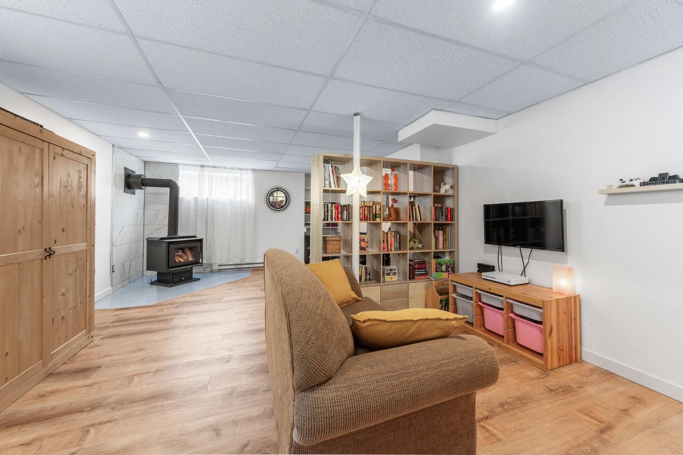 Family room - 83 Rue Antoine-Quiriac, Saint-Jean-Sur-Richelieu, QC - Indoor