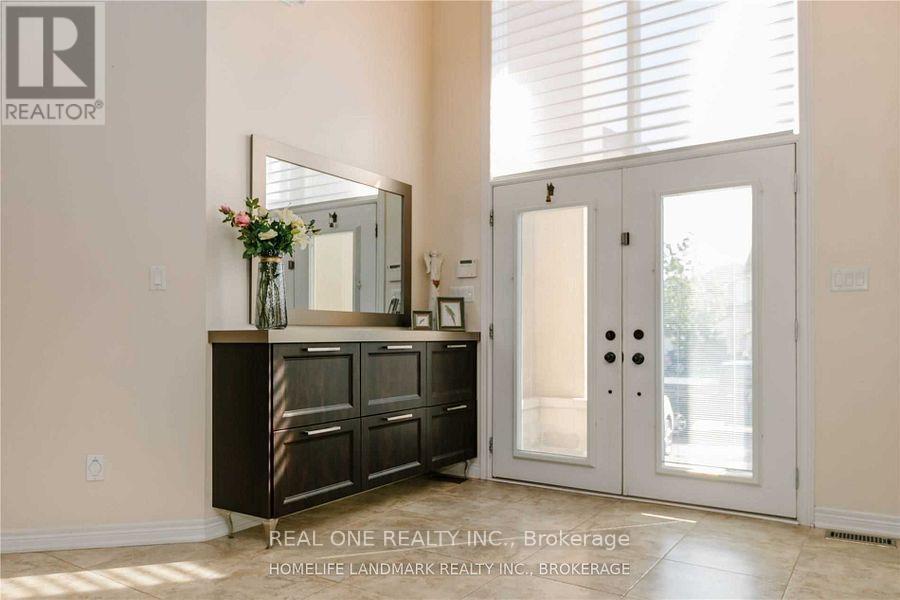 2339 Millstone Drive, Oakville, ON - Indoor Photo Showing Other Room