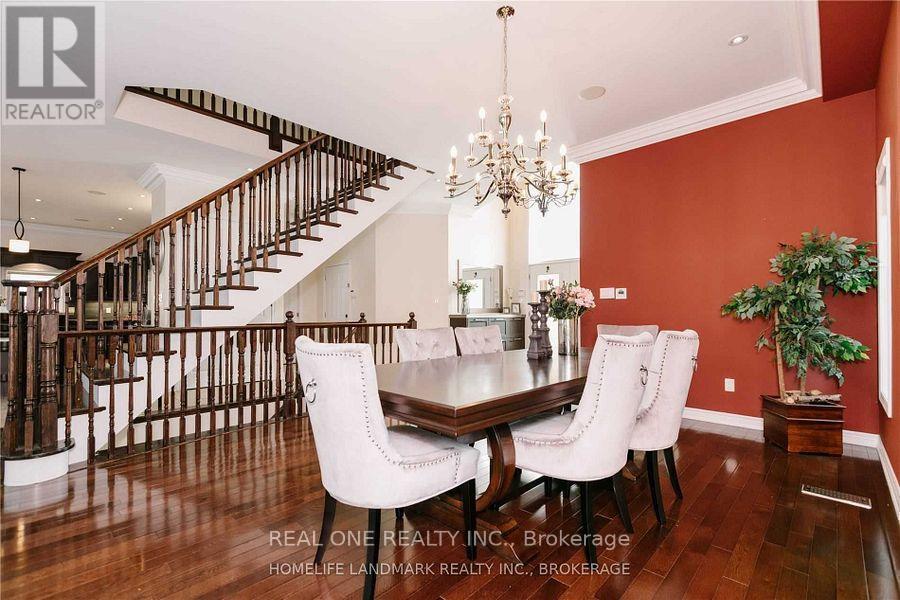 2339 Millstone Drive, Oakville, ON - Indoor Photo Showing Dining Room