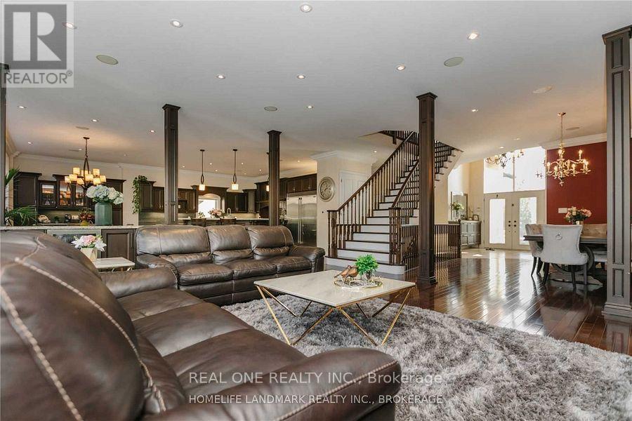 2339 Millstone Drive, Oakville, ON - Indoor Photo Showing Living Room