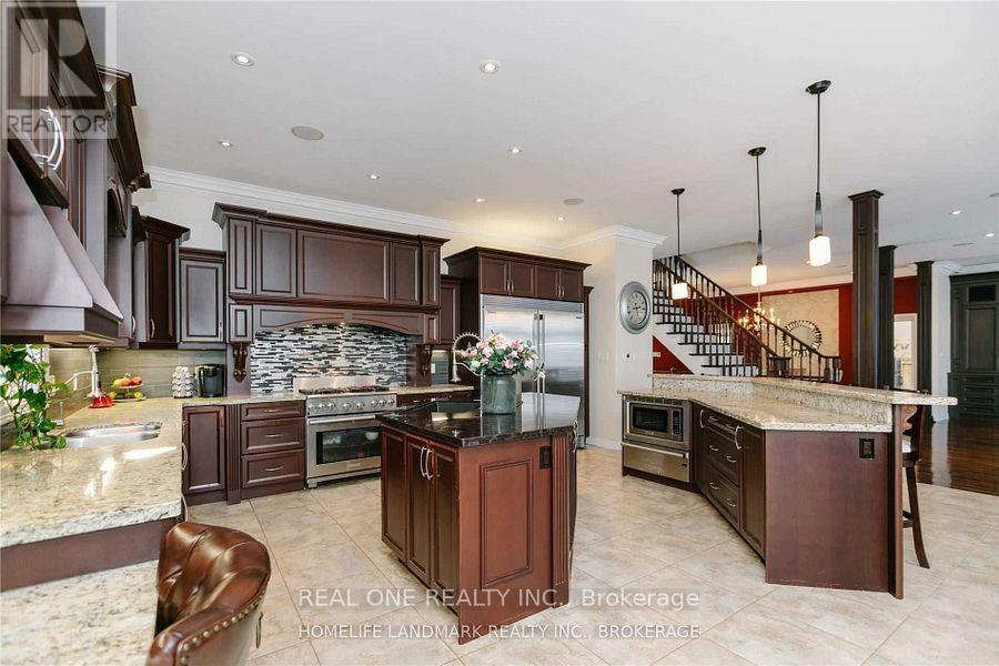 2339 Millstone Drive, Oakville, ON - Indoor Photo Showing Kitchen With Stainless Steel Kitchen With Upgraded Kitchen