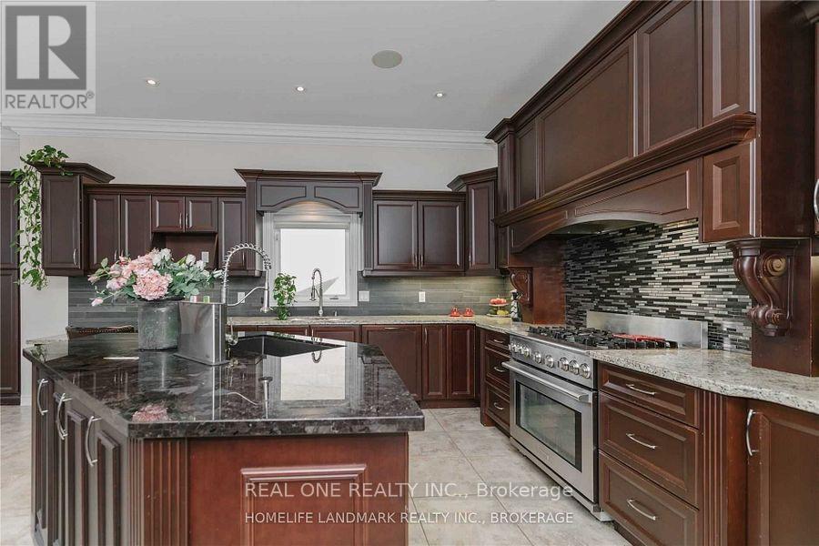 2339 Millstone Drive, Oakville, ON - Indoor Photo Showing Kitchen With Upgraded Kitchen