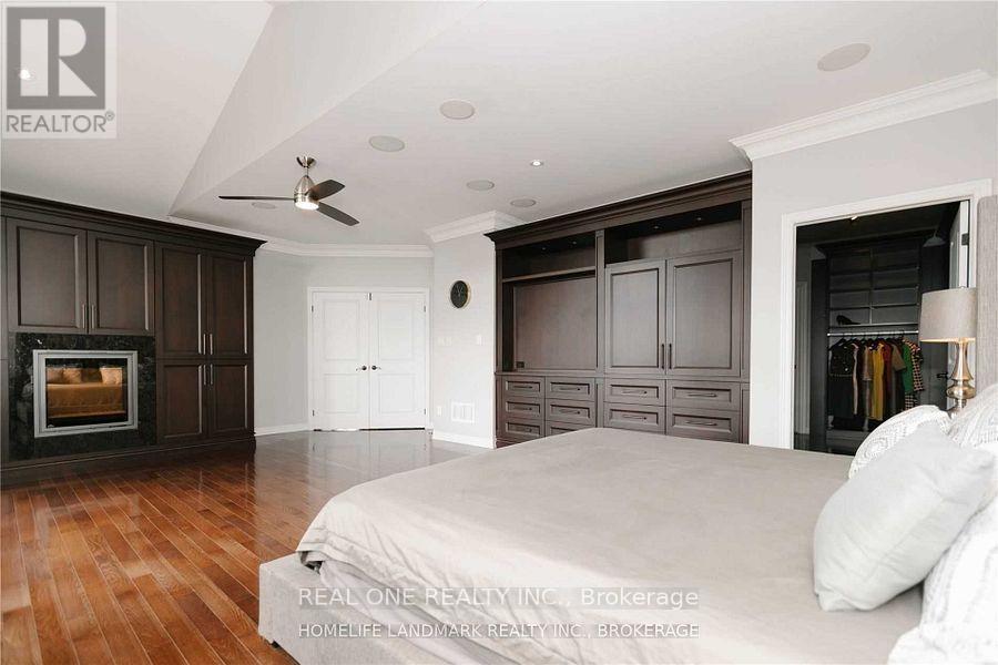 2339 Millstone Drive, Oakville, ON - Indoor Photo Showing Bedroom