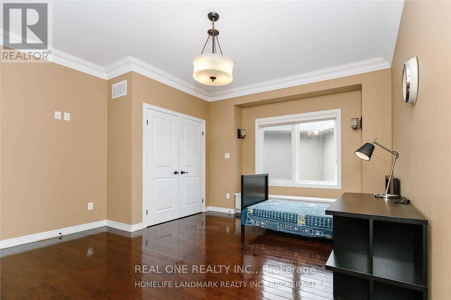 2339 Millstone Drive, Oakville, ON - Indoor Photo Showing Other Room