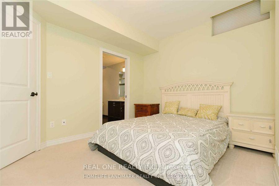 2339 Millstone Drive, Oakville, ON - Indoor Photo Showing Bedroom