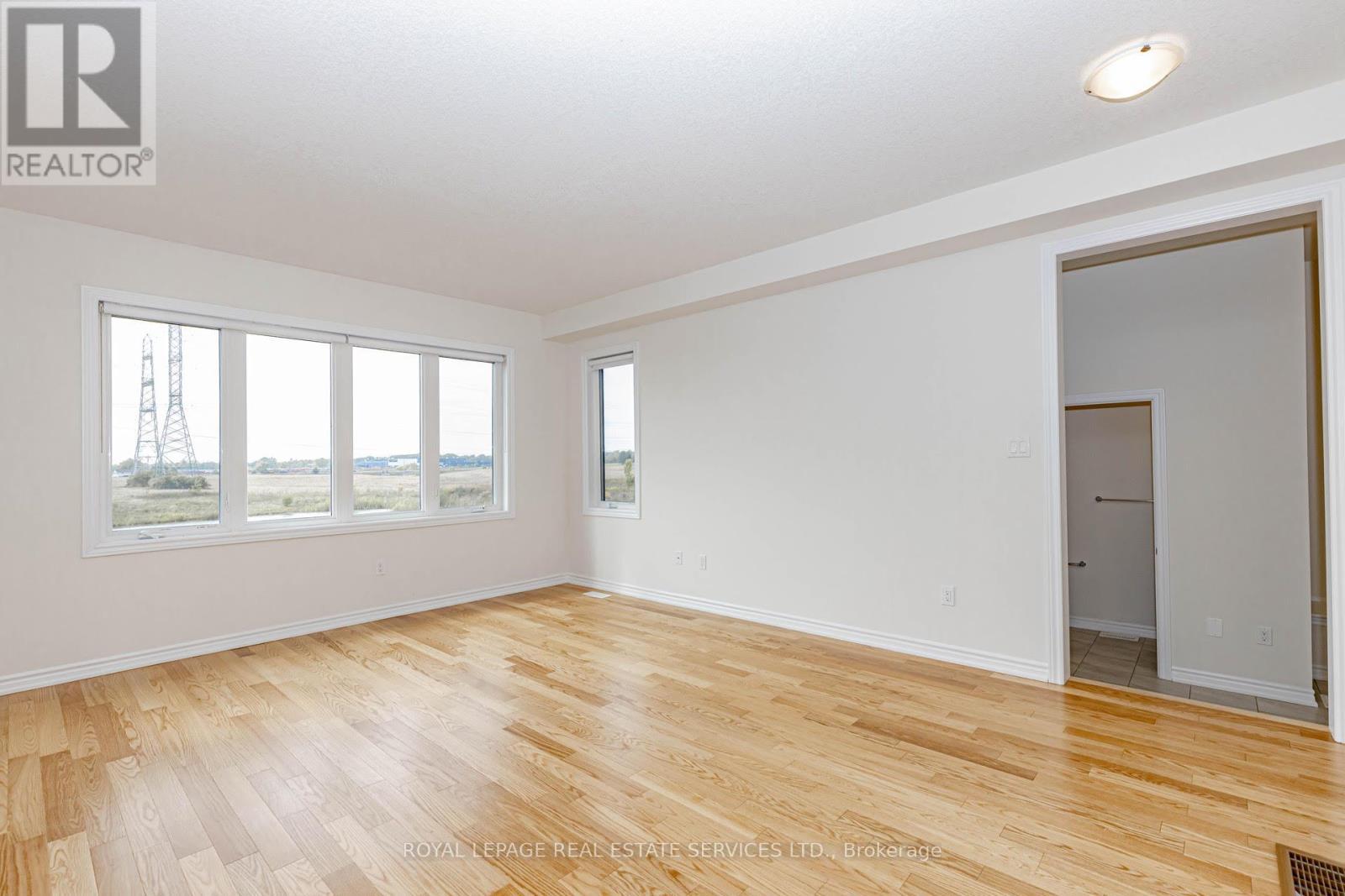 96 Explorer Way W, Thorold, ON - Indoor Photo Showing Other Room