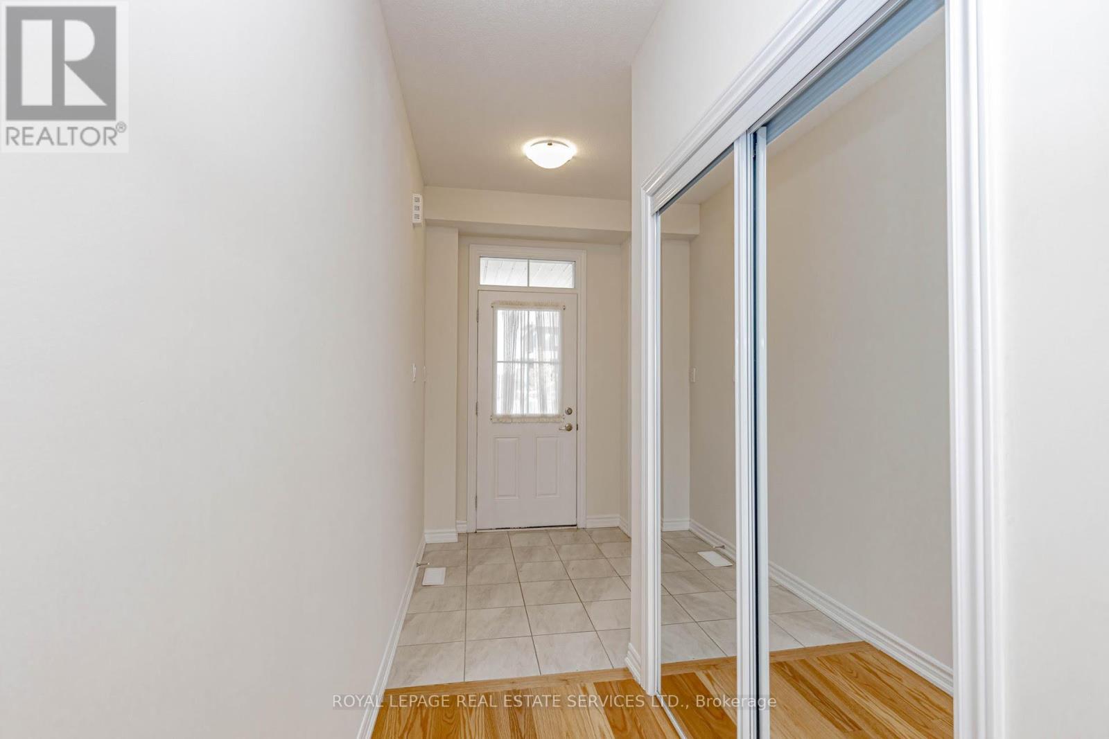 96 Explorer Way W, Thorold, ON - Indoor Photo Showing Other Room