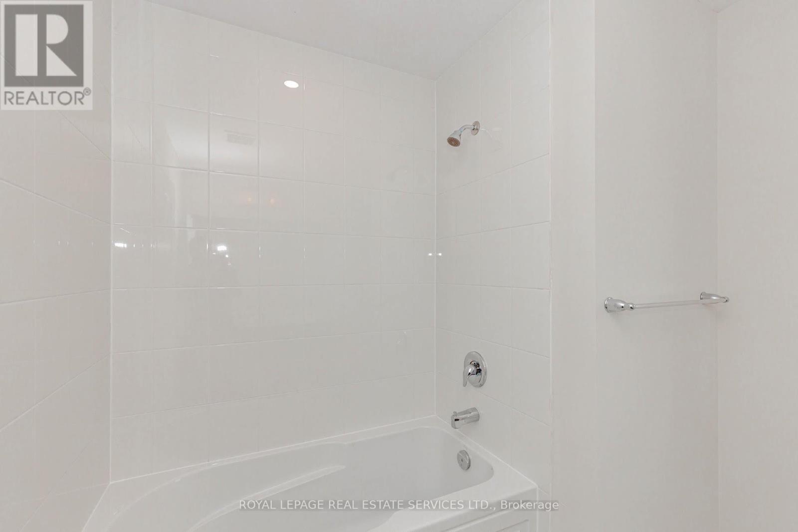 96 Explorer Way W, Thorold, ON - Indoor Photo Showing Bathroom