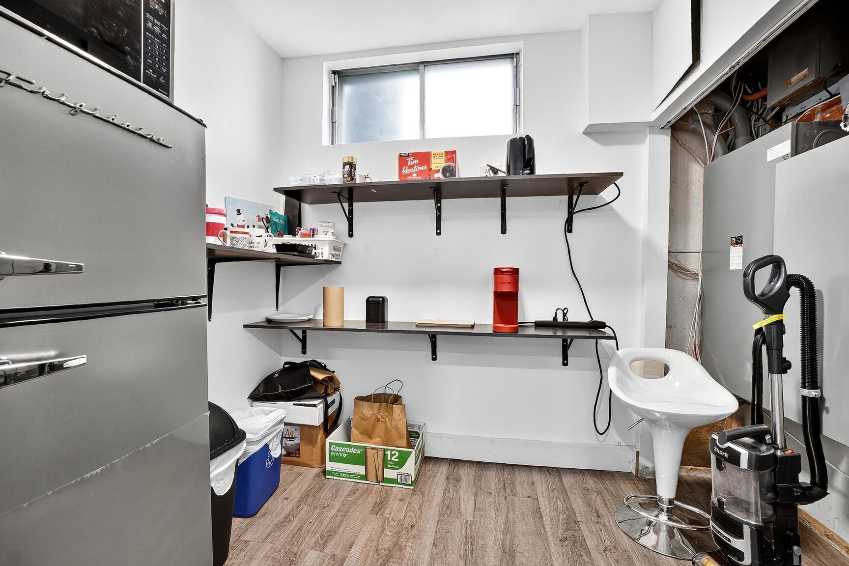 Cafétéria - 2B Rue Grenon O., Laval (Pont-Viau), QC - Indoor