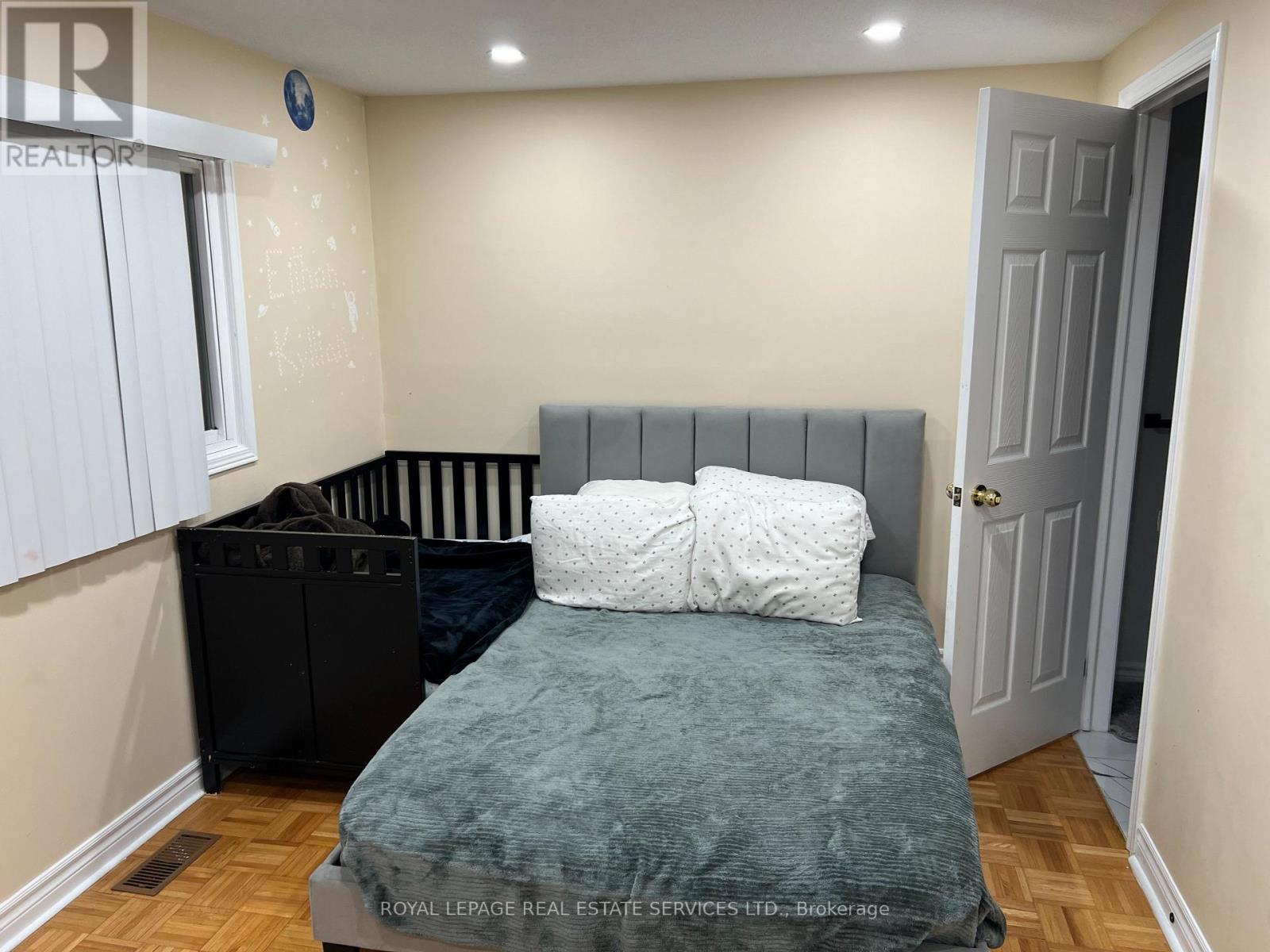 14 Songsparrow Drive S, Brampton, ON - Indoor Photo Showing Bedroom