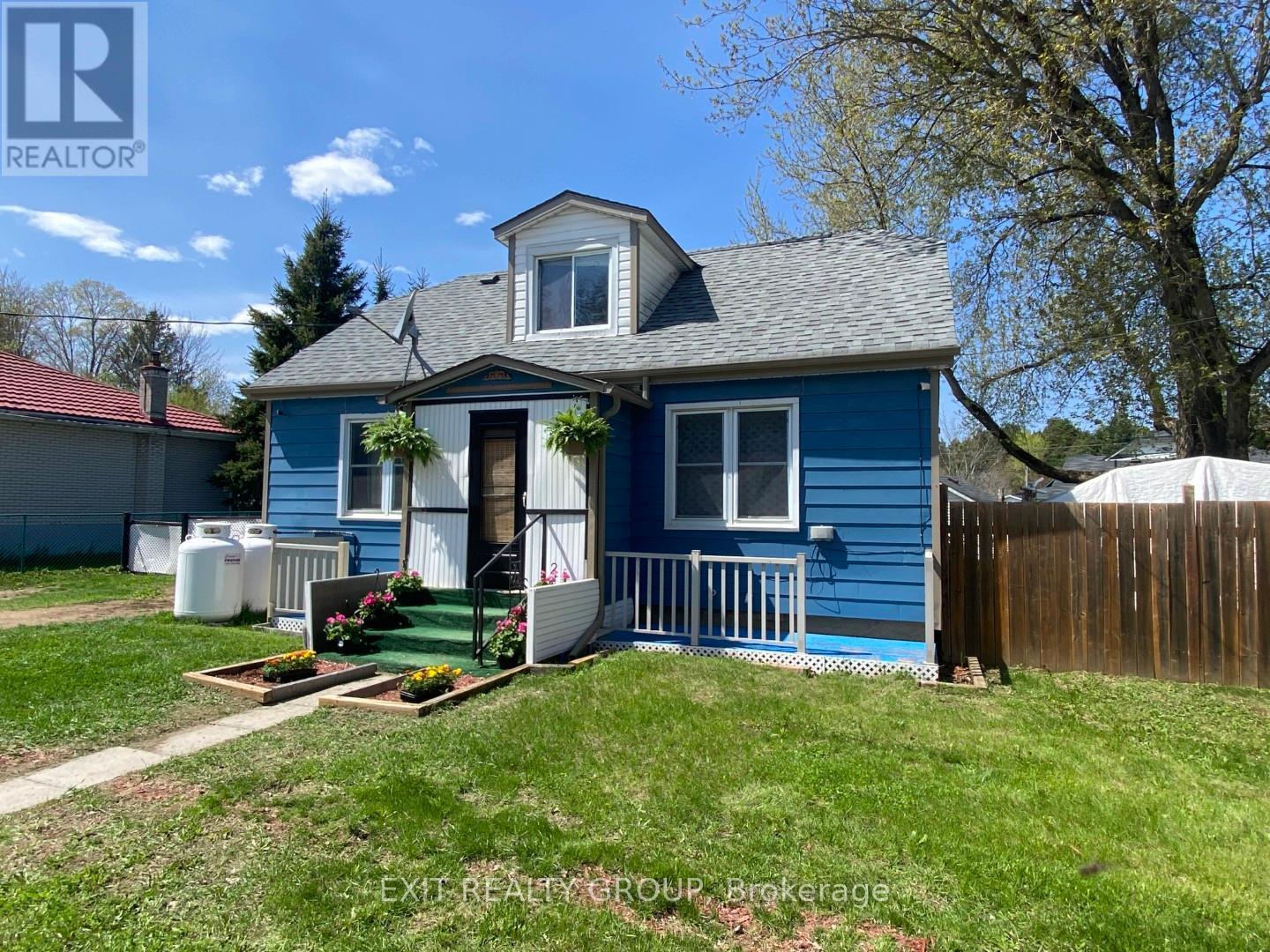 33 Glastonbury Road, Addington Highlands (Addington Highlands), ON - Outdoor