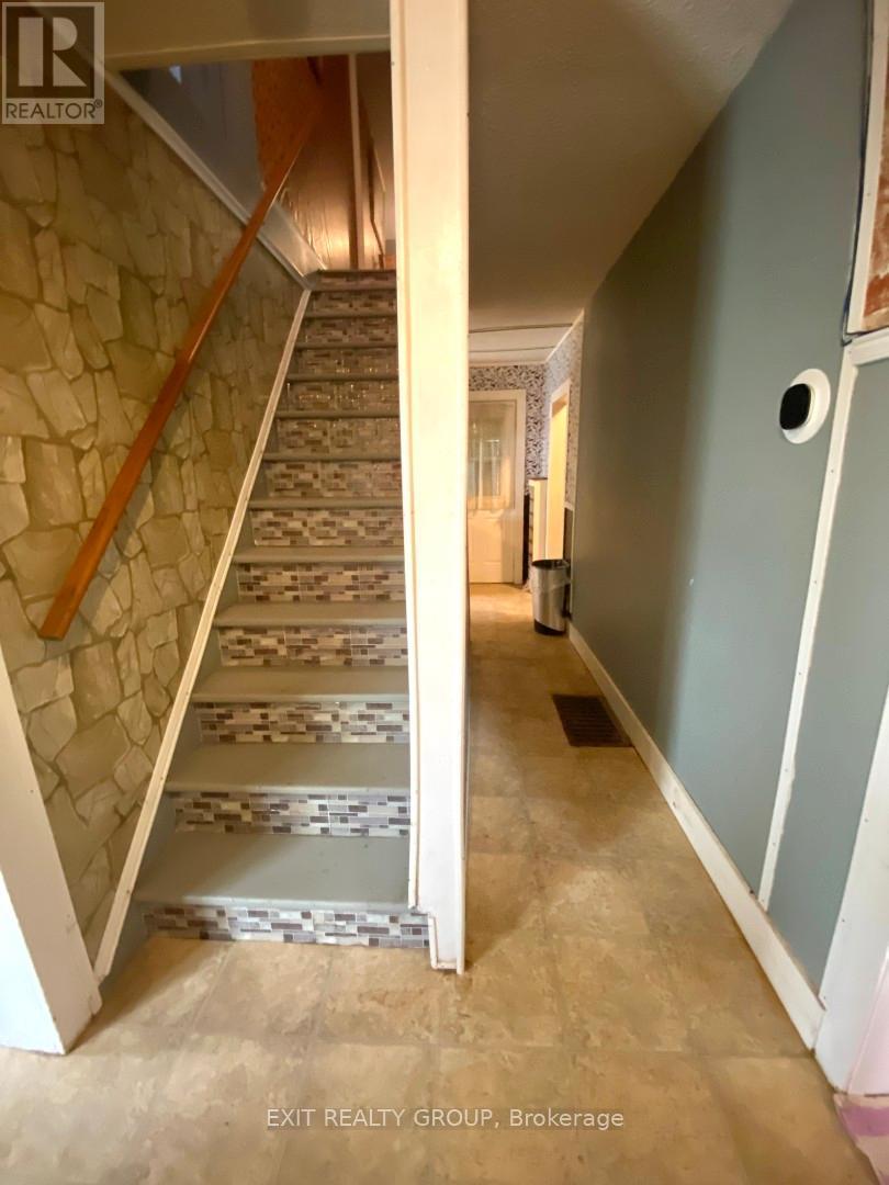 33 Glastonbury Road, Addington Highlands (Addington Highlands), ON - Indoor Photo Showing Other Room