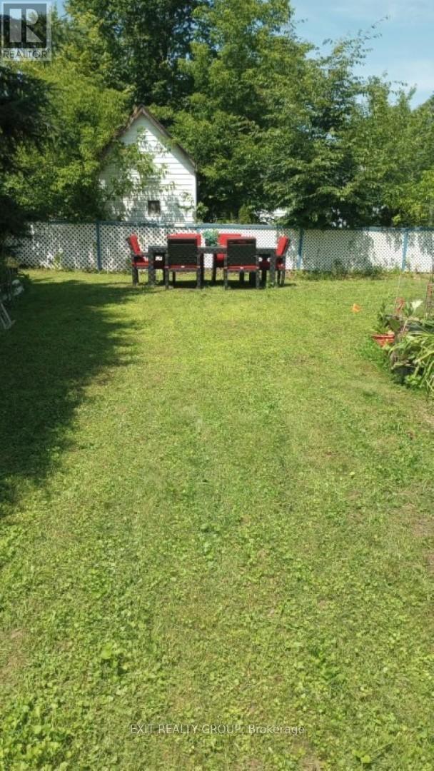 33 Glastonbury Road, Addington Highlands (Addington Highlands), ON - Outdoor