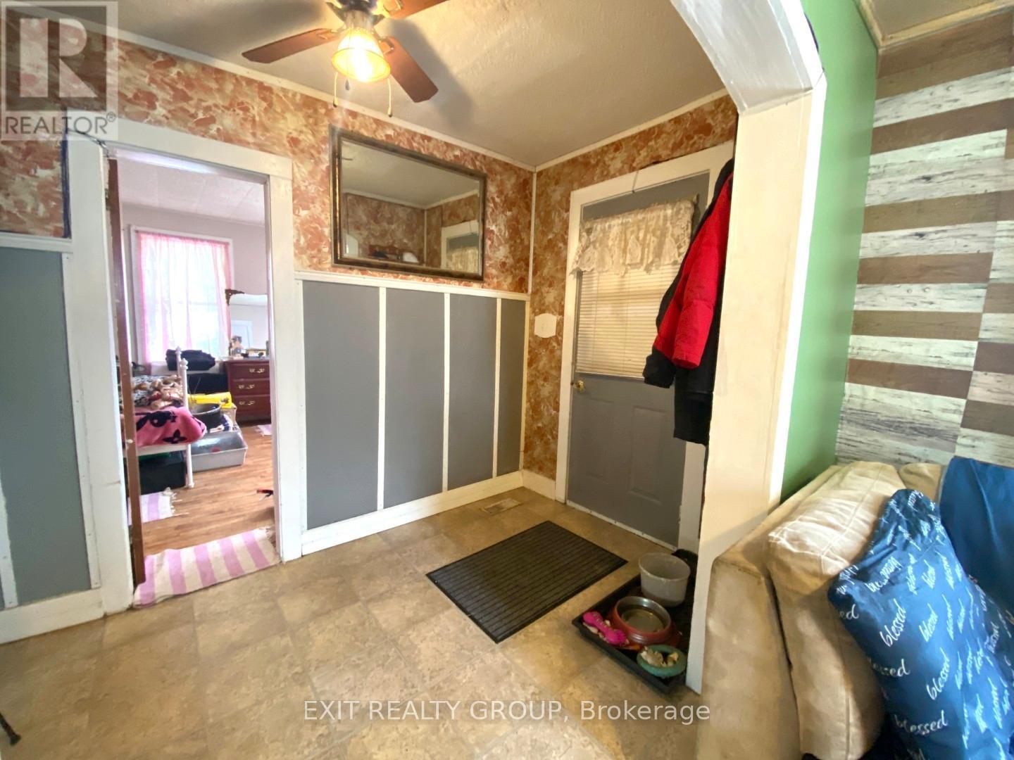 33 Glastonbury Road, Addington Highlands (Addington Highlands), ON - Indoor Photo Showing Other Room