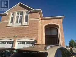 595 HIGHGLEN AVENUE Markham, ON L3S 4N5