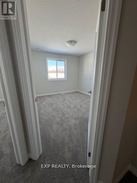 50 Canary Street, Tillsonburg, ON - Indoor Photo Showing Other Room