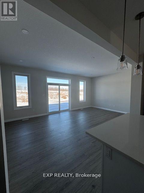 50 Canary Street, Tillsonburg, ON - Indoor Photo Showing Other Room