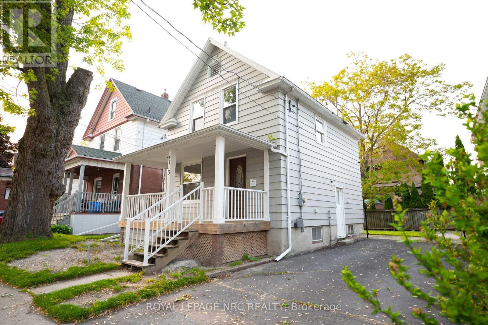 4713 Cookman Crescent, Niagara Falls (Downtown), ON - Outdoor With Deck Patio Veranda
