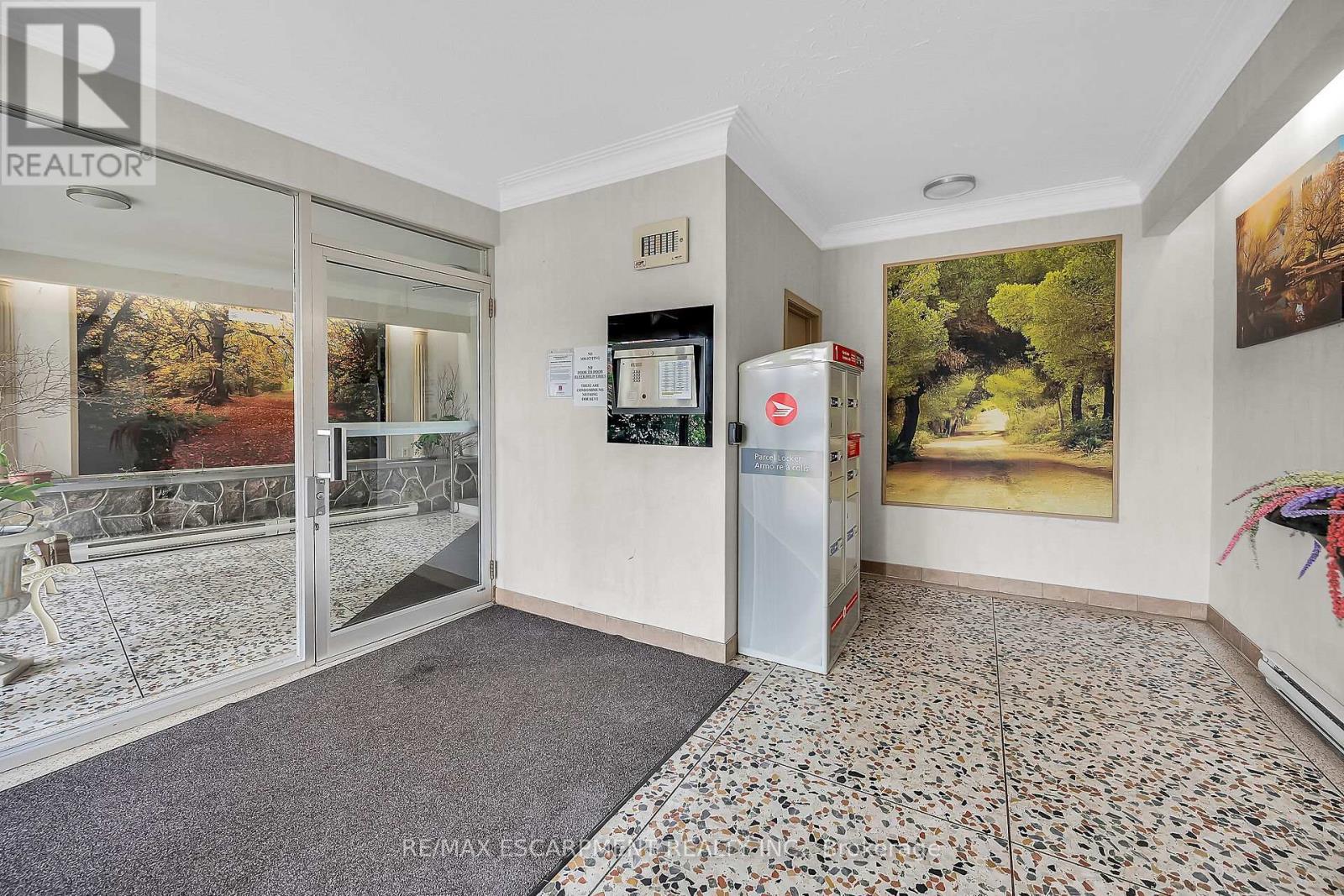 103 - 11 Woodman Drive S, Hamilton, ON -