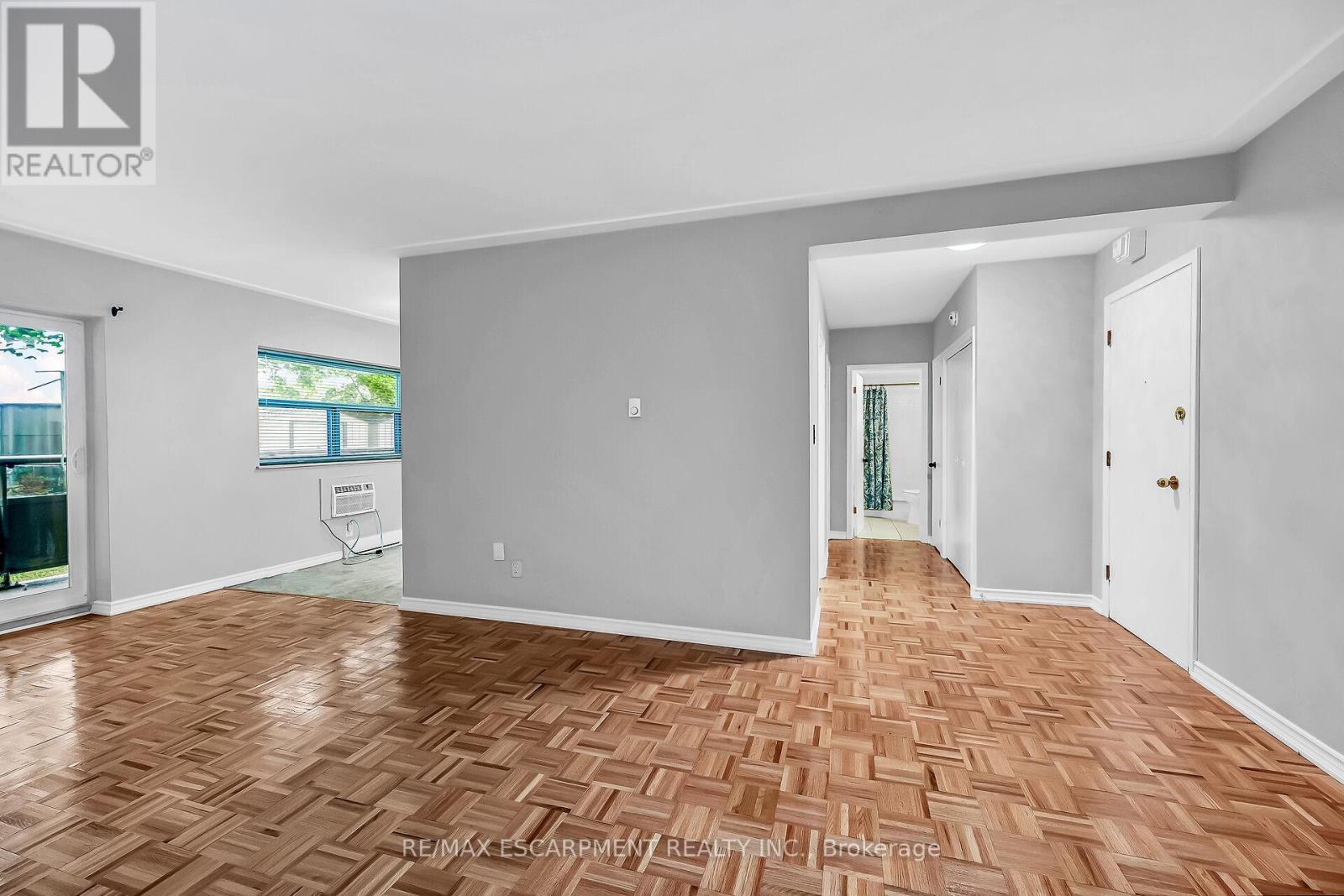 103 - 11 Woodman Drive S, Hamilton, ON - Indoor Photo Showing Other Room