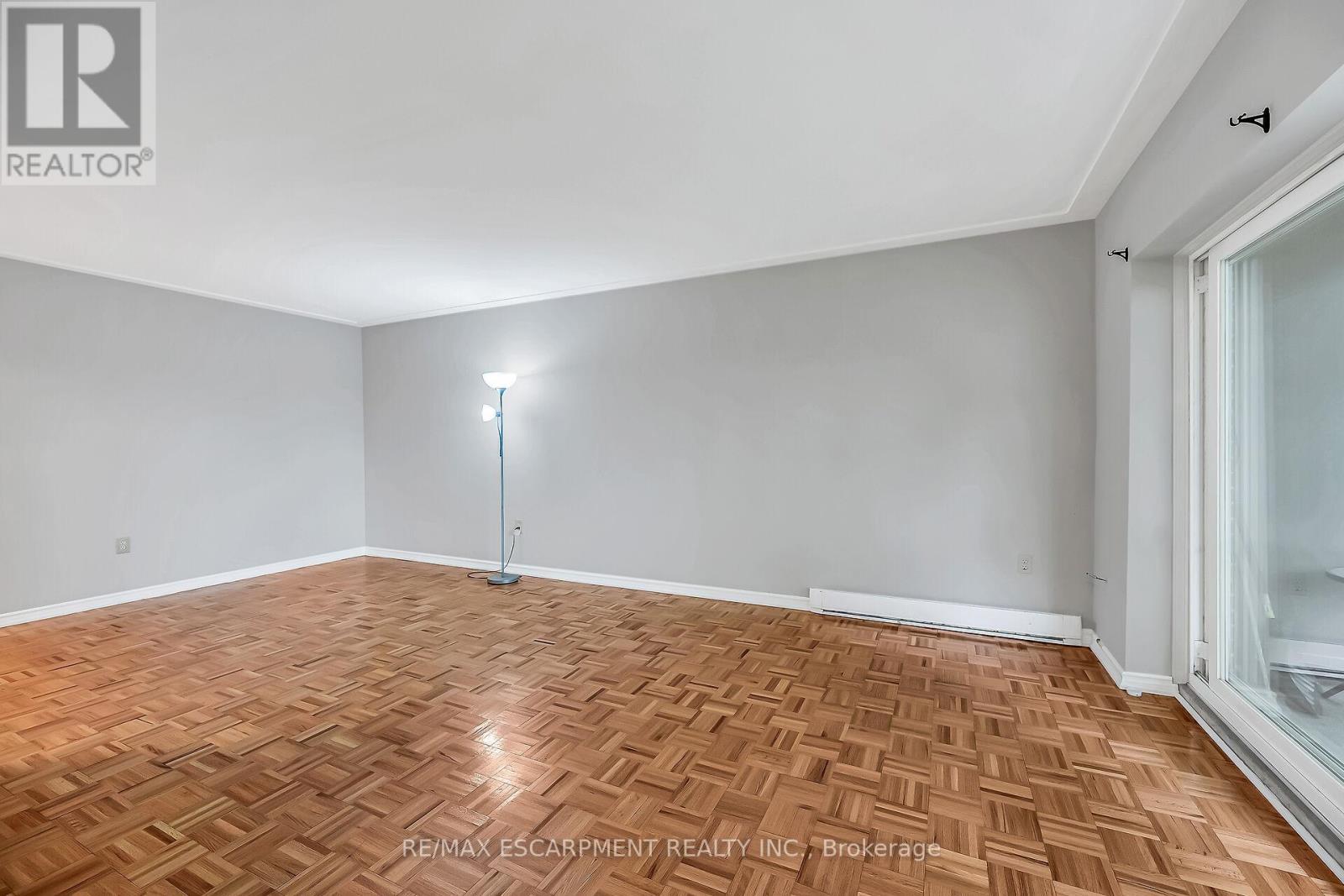 103 - 11 Woodman Drive S, Hamilton, ON - Indoor Photo Showing Other Room