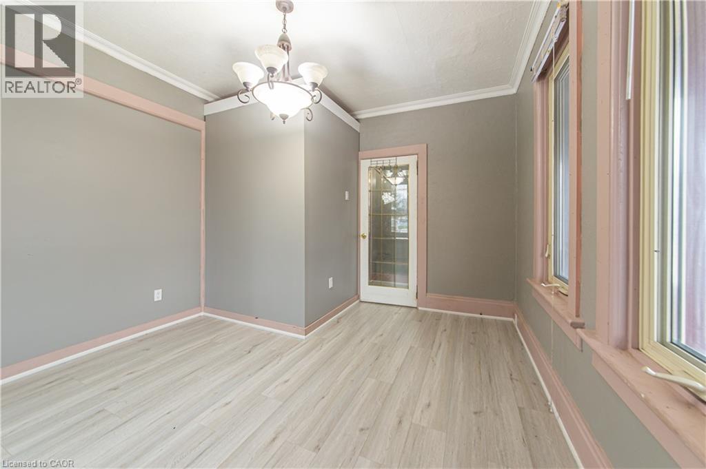 164 Lancaster Street E, Kitchener, ON - Indoor Photo Showing Other Room