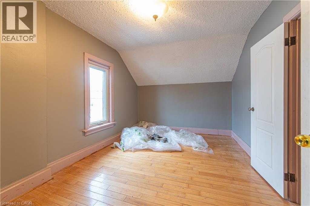 164 Lancaster Street E, Kitchener, ON - Indoor Photo Showing Other Room