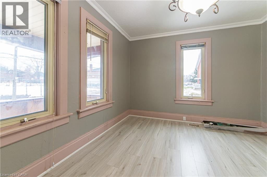 164 Lancaster Street E, Kitchener, ON - Indoor Photo Showing Other Room